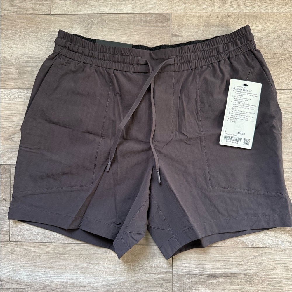 NWT Lululemon Men’s Bowline Short 5” Size L Black Granite